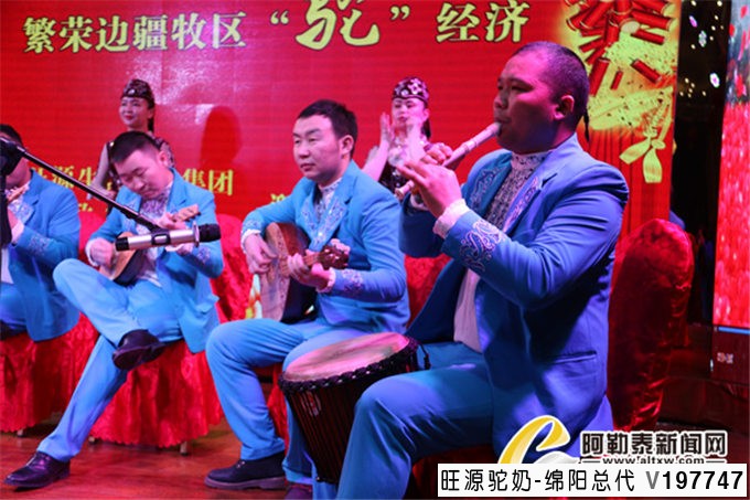 阿勒泰新闻网丨民族团结一家亲 其乐融融迎新年