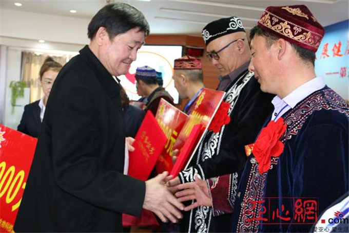 旺源骆驼奶绵阳总代理为您提供：新华网丨走在丝路上的“新”骆驼